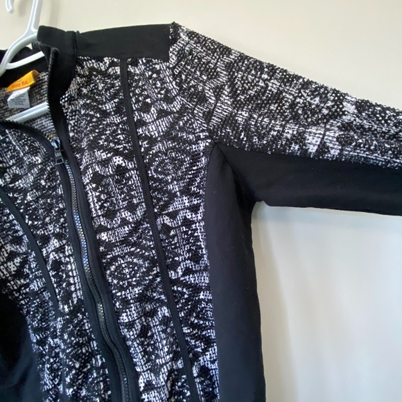 Blk/Wht Zip up Dress Jacket, SzL          10-15OUT - Picture 4 of 5